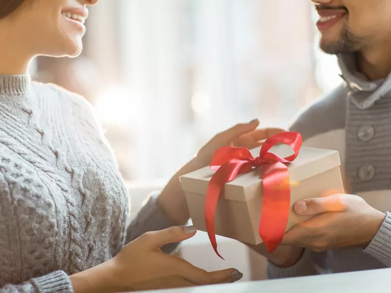 Reasons Why You Should Invest in Personalized Gifts for Your Business